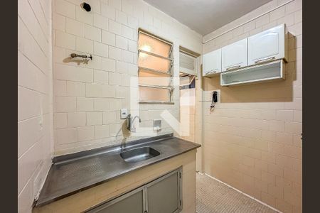 Cozinha de apartamento para alugar com 3 quartos, 67m² em Catete, Rio de Janeiro