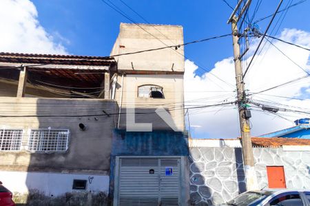 Fachada dos fundos de casa à venda com 2 quartos, 100m² em Vila Bancaria, São Paulo