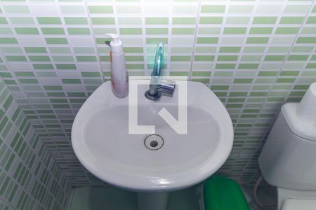 Banheiro de casa à venda com 2 quartos, 100m² em Vila Bancaria, São Paulo