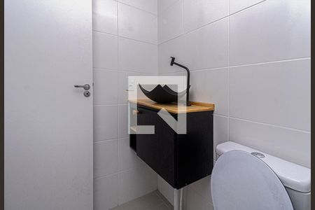 Banheiro Social de apartamento para alugar com 2 quartos, 39m² em Sacoma, São Paulo