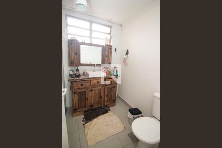 Banheiro 1 de casa à venda com 4 quartos, 300m² em Cavalhada, Porto Alegre