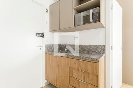 Cozinha de kitnet/studio à venda com 1 quarto, 27m² em Vila Nova Conceição, São Paulo