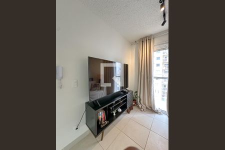 Sala/Cozinha de apartamento à venda com 1 quarto, 30m² em Parque Industrial Tomas Edson, São Paulo