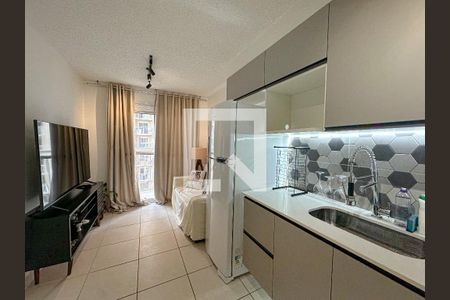 Sala/Cozinha de apartamento à venda com 1 quarto, 30m² em Parque Industrial Tomas Edson, São Paulo