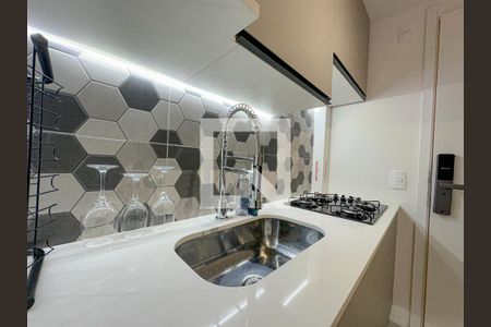 Sala/Cozinha de apartamento à venda com 1 quarto, 30m² em Parque Industrial Tomas Edson, São Paulo