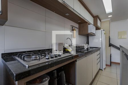 Cozinha e Área de Serviço de apartamento à venda com 2 quartos, 60m² em Vila Ipiranga, Porto Alegre