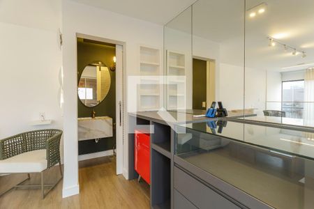 Sala de TV de apartamento para alugar com 2 quartos, 118m² em Vila Nova Conceição, São Paulo
