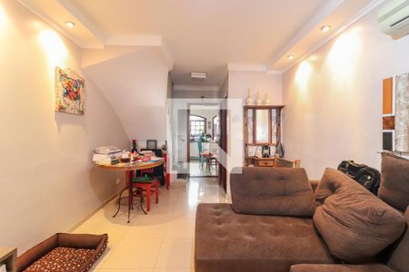 Sala de casa à venda com 2 quartos, 100m² em Jardim Ester Yolanda, São Paulo