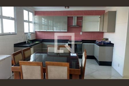 Casa à venda com 2 quartos, 220m² em Vila Carrão, São Paulo