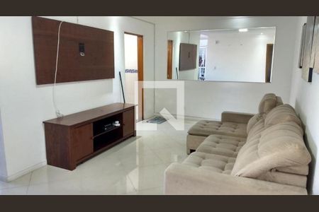 Casa à venda com 2 quartos, 220m² em Vila Carrão, São Paulo