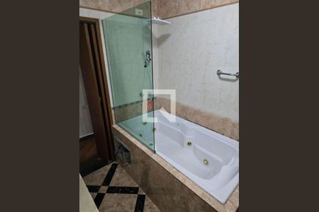 Casa à venda com 3 quartos, 240m² em Jardim Textil, São Paulo