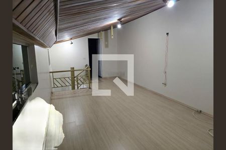 Casa à venda com 3 quartos, 240m² em Jardim Textil, São Paulo