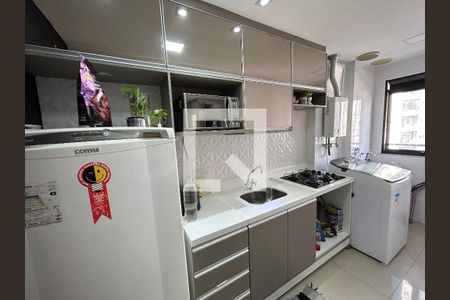 Cozinha de apartamento à venda com 2 quartos, 62m² em Del Castilho, Rio de Janeiro