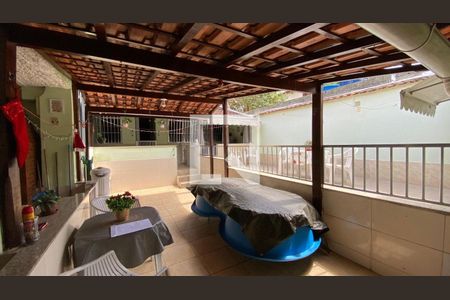 Casa à venda com 4 quartos, 660m² em Santa Rosa, Niterói