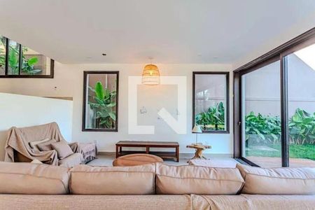 Casa à venda com 4 quartos, 357m² em Alto de Pinheiros, São Paulo