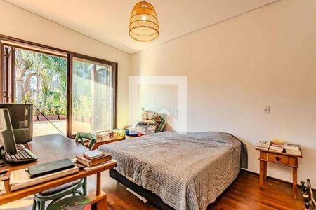 Casa à venda com 4 quartos, 357m² em Alto de Pinheiros, São Paulo