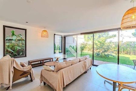 Casa à venda com 4 quartos, 357m² em Alto de Pinheiros, São Paulo