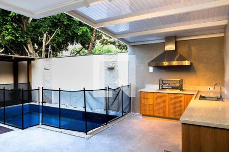 Casa de Condomínio à venda com 3 quartos, 348m² em Jardim Panorama, São Paulo