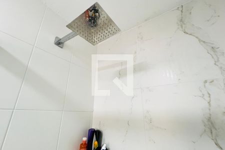 Banheiro da Suíte de apartamento para alugar com 2 quartos, 63m² em Vila Barros, Guarulhos