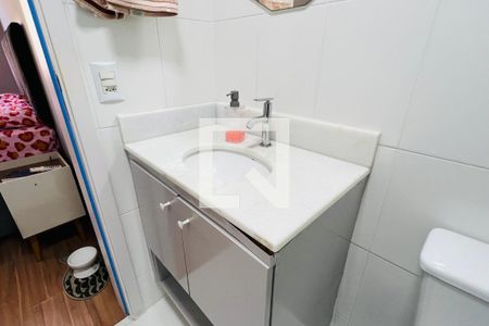 Banheiro da Suíte de apartamento para alugar com 2 quartos, 63m² em Vila Barros, Guarulhos