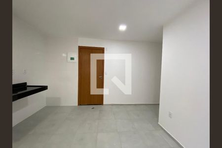Sala de apartamento para alugar com 2 quartos, 40m² em Del Castilho, Rio de Janeiro