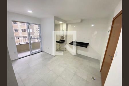 Sala de apartamento para alugar com 2 quartos, 40m² em Del Castilho, Rio de Janeiro