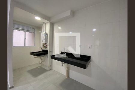 Sala de apartamento para alugar com 2 quartos, 40m² em Del Castilho, Rio de Janeiro
