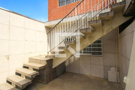 Garagem de casa à venda com 3 quartos, 98m² em Jardim Regina, São Paulo