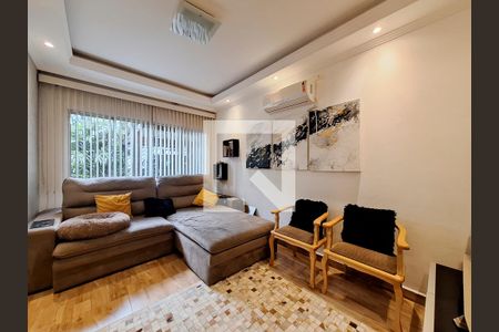 Sala de casa à venda com 3 quartos, 149m² em Vila Basileia, São Paulo