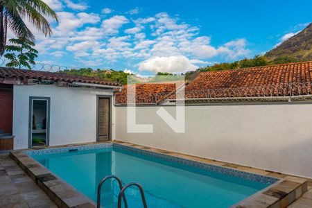 Área comum - Piscina de casa à venda com 3 quartos, 450m² em Cachoeira, Niterói