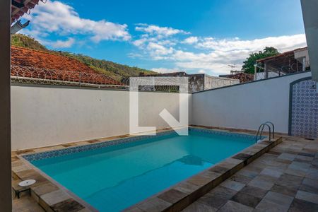 Área comum - Piscina de casa à venda com 3 quartos, 450m² em Cachoeira, Niterói