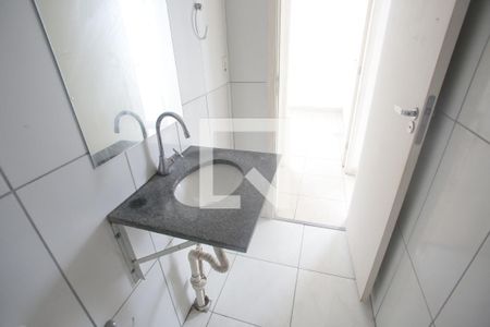 Banheiro social de apartamento à venda com 2 quartos, 60m² em Taquara, Rio de Janeiro