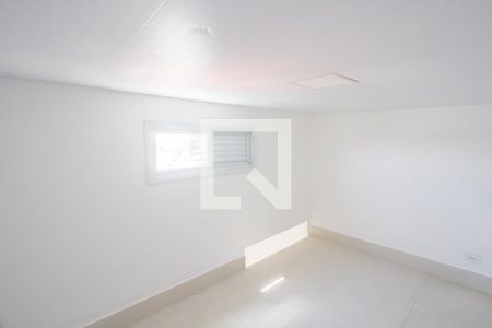 Quarto de casa para alugar com 1 quarto, 30m² em Parque Maria Helena, São Paulo