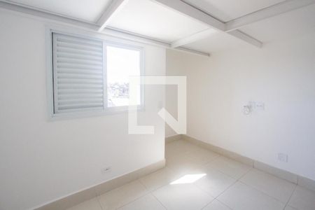 Sala de casa para alugar com 1 quarto, 30m² em Parque Maria Helena, São Paulo