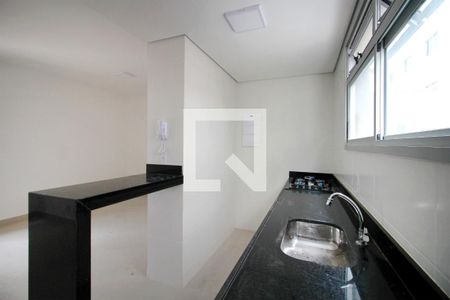 Cozinha de apartamento à venda com 3 quartos, 90m² em Cruzeiro, Belo Horizonte