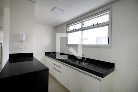 Cozinha de apartamento à venda com 3 quartos, 90m² em Cruzeiro, Belo Horizonte