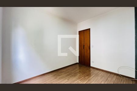 Quarto 2 de apartamento para alugar com 2 quartos, 56m² em Jardim Cocaia, Guarulhos