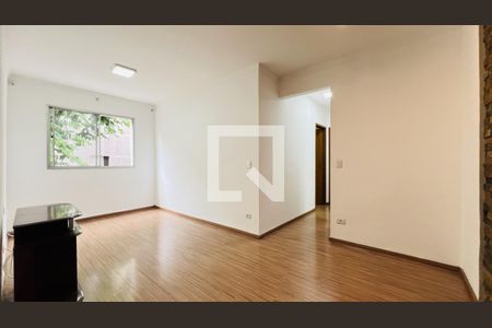 Sala de apartamento para alugar com 2 quartos, 56m² em Jardim Cocaia, Guarulhos