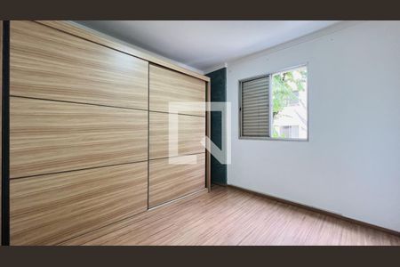 Quarto 2 de apartamento para alugar com 2 quartos, 56m² em Jardim Cocaia, Guarulhos