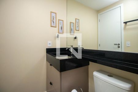 Banheiro de apartamento para alugar com 1 quarto, 27m² em Santo Amaro, São Paulo