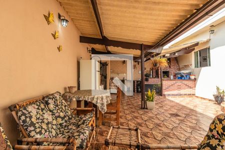Quintal de casa à venda com 3 quartos, 220m² em Vila Morellato, Barueri
