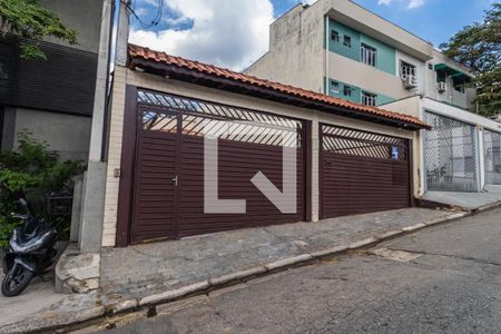 Fachada de casa à venda com 3 quartos, 220m² em Vila Morellato, Barueri