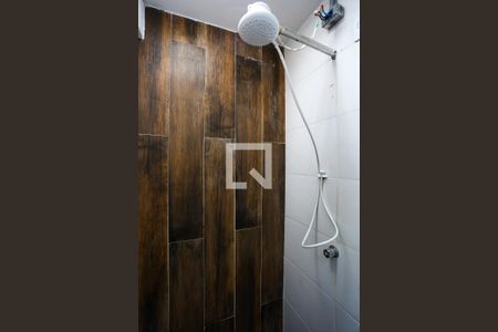 Banheiro de casa para alugar com 1 quarto, 28m² em Jardim Santo Antonio, São Paulo