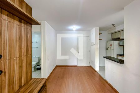 Sala de apartamento para alugar com 2 quartos, 47m² em Jardim Sabara, São Paulo