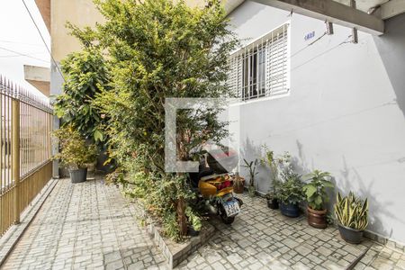 Garagem de casa à venda com 4 quartos, 220m² em Vila Ponte Rasa, São Paulo