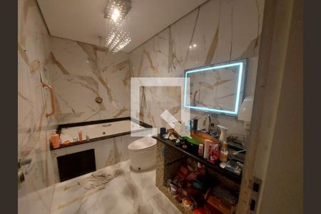 Casa à venda com 4 quartos, 390m² em Vila Tramontano, São Paulo