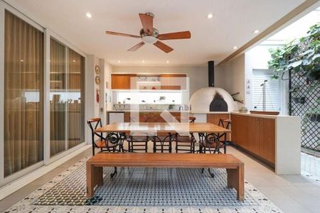 Casa à venda com 3 quartos, 350m² em Butantã, São Paulo