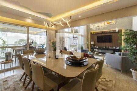 Apartamento à venda com 3 quartos, 238m² em Vila Suzana, São Paulo