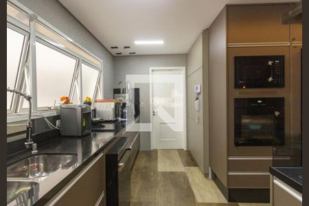 Apartamento à venda com 3 quartos, 238m² em Vila Suzana, São Paulo