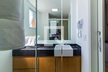 Banheiro de kitnet/studio à venda com 1 quarto, 21m² em Lapa, São Paulo